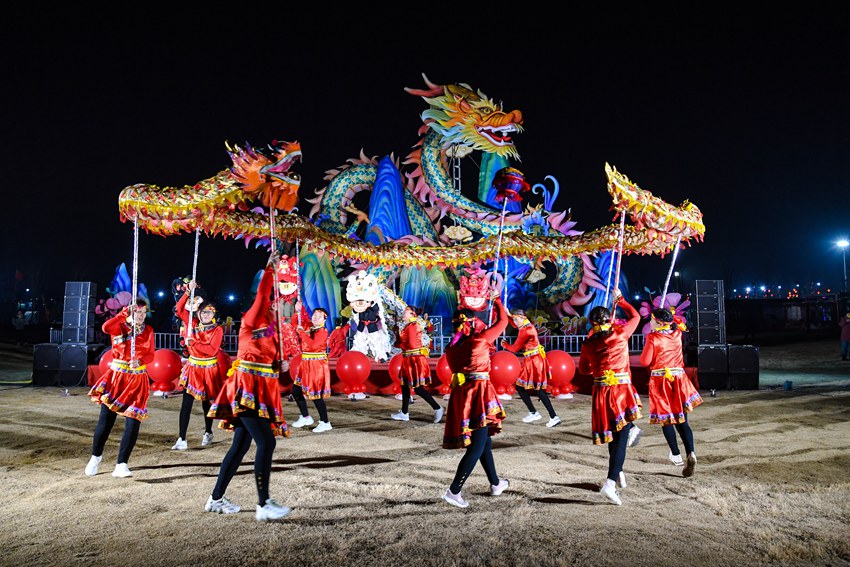 第二屆連云港月牙島新春燈會(huì)上燈。海州區(qū)委宣傳部供圖